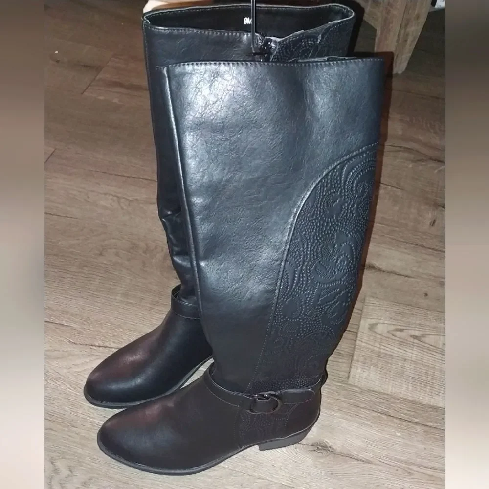 Easy Street Womens Luella Block Heel Riding Boots sz 9
